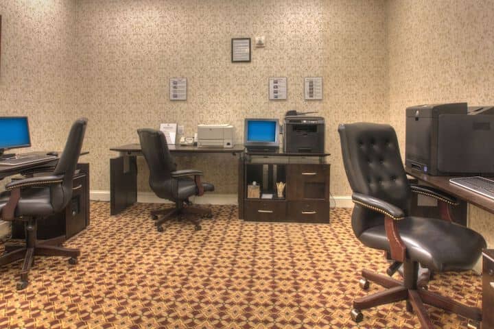 Business Center 102 of 106