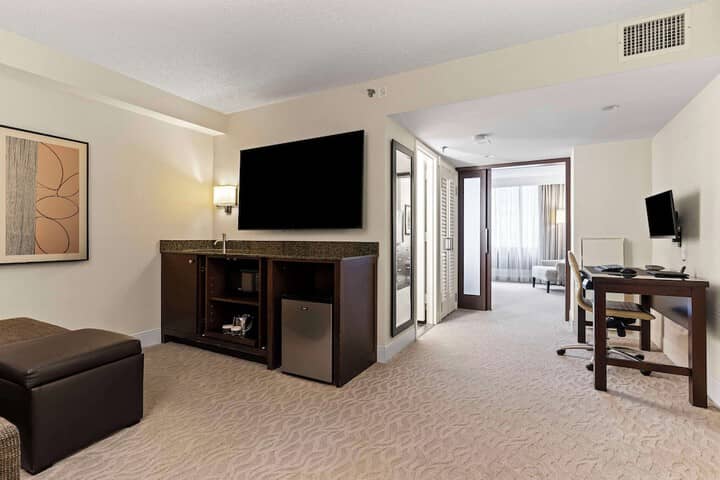 Room 34 of 106
