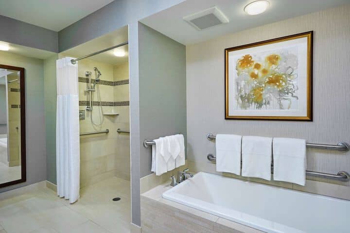 Room 45 of 106
